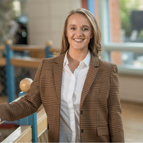 <b>Juliet Powell<br/>Mercor Intelligence</b><br/><br/>AI and product strategy consultant at Mercor, Juliet collaborates with OpenAI and top labs. A Cambridge MBA and global award finalist, she mentors women in tech and drives inclusive innovation.
