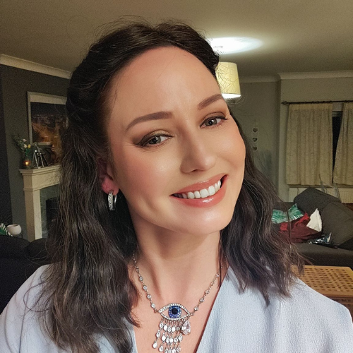 <b>Rachel Abbott<br/>Hippo Digital</b><br/><br/>Senior User Researcher at Hippo Digital, Rachel designs inclusive services for government. She’s known for creative methods and mentoring in the research community.